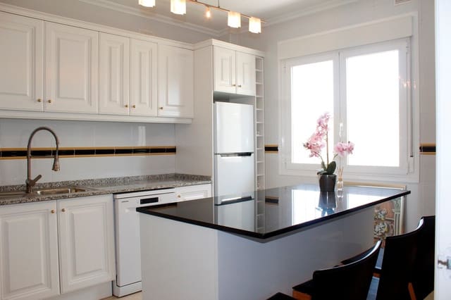 Chalet de 4 habitaciones en Orihuela Costa, Orihuela en venta - 549.900 € (Ref: 9380192)