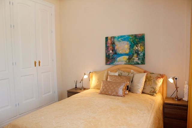 Chalet de 4 habitaciones en Orihuela Costa, Orihuela en venta - 549.900 € (Ref: 9380192)