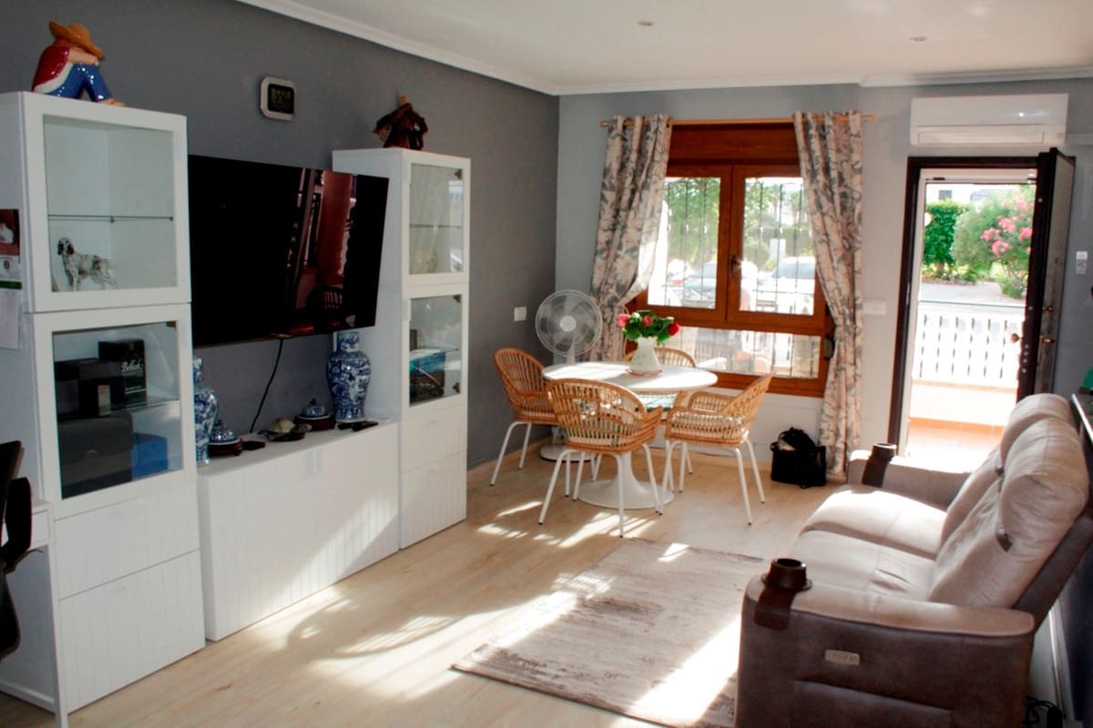 3 slaapkamer Bungalow te koop in Orihuela Costa - € 255.900 (Ref: 9380195)