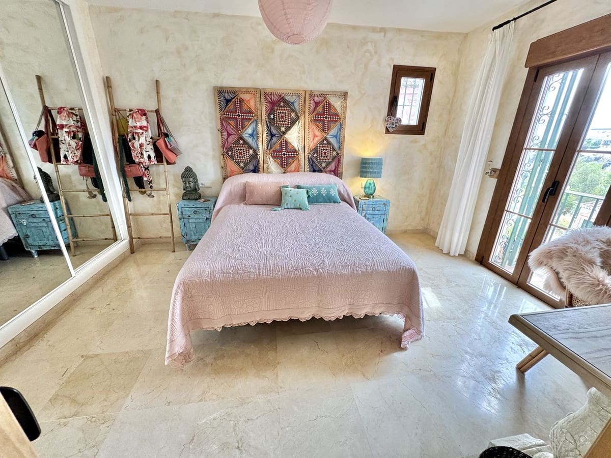 2 soveværelse Finca/Landehus til salg i Mijas Golf - € 385.000 (Ref: 9380199)