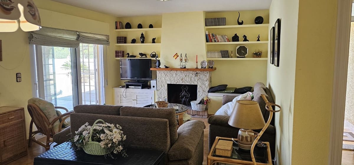 5 sypialnia Willa na sprzedaż w Campoamor - 779 000 € (Ref: 9380201)