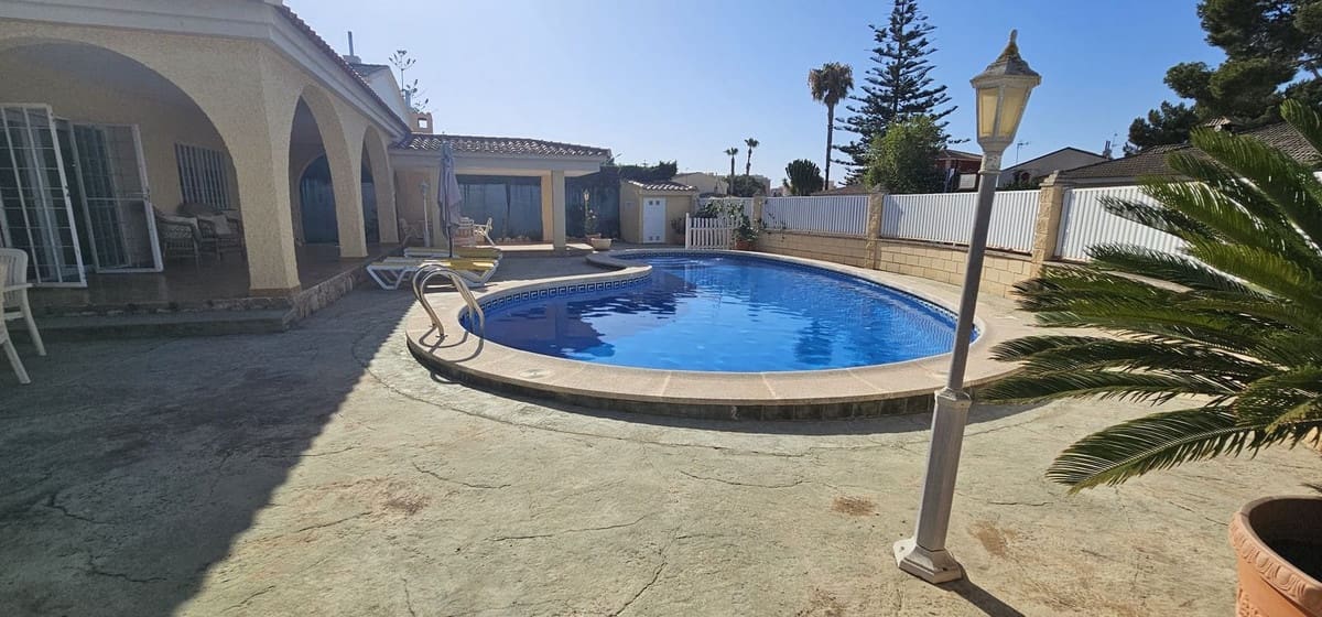 5 sypialnia Willa na sprzedaż w Campoamor - 779 000 € (Ref: 9380201)