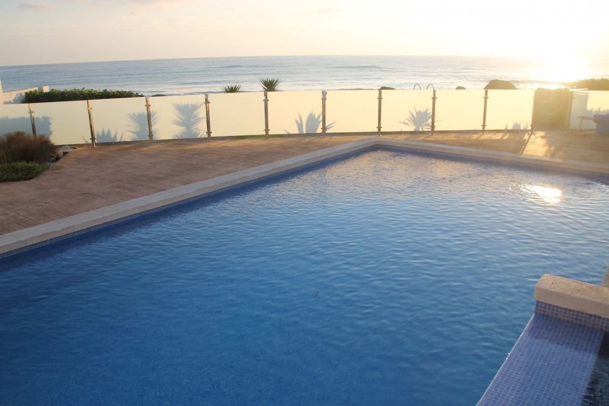 3 bedroom Villa for sale in Playa Honda - € 1,350,000 (Ref: 9380204)