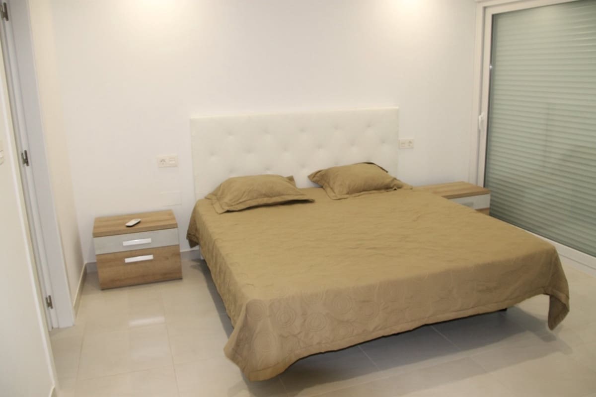 3 bedroom Villa for sale in Playa Honda - € 1,350,000 (Ref: 9380204)