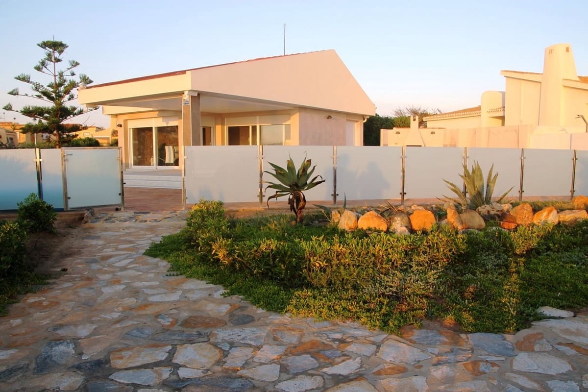 3 bedroom Villa for sale in Playa Honda - € 1,350,000 (Ref: 9380204)