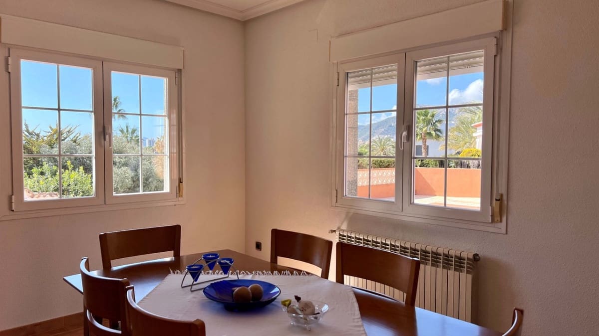 5 soveværelse Villa til salg i Calpe / Calp - € 732.000 (Ref: 9380209)