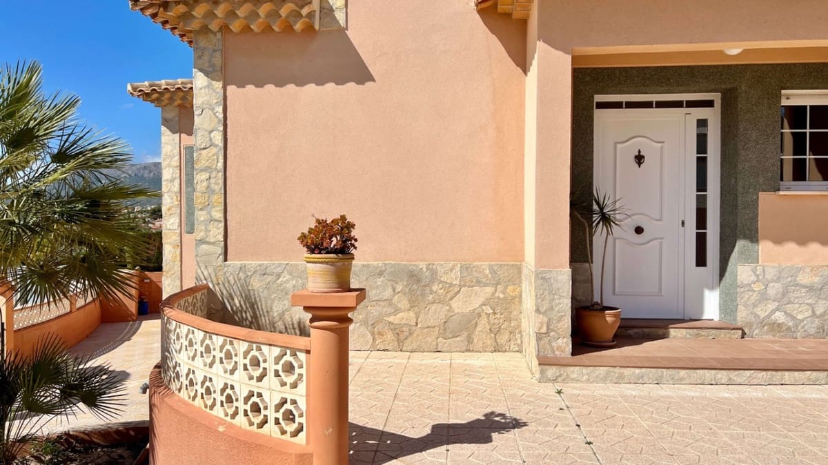 5 soveværelse Villa til salg i Calpe / Calp - € 732.000 (Ref: 9380209)