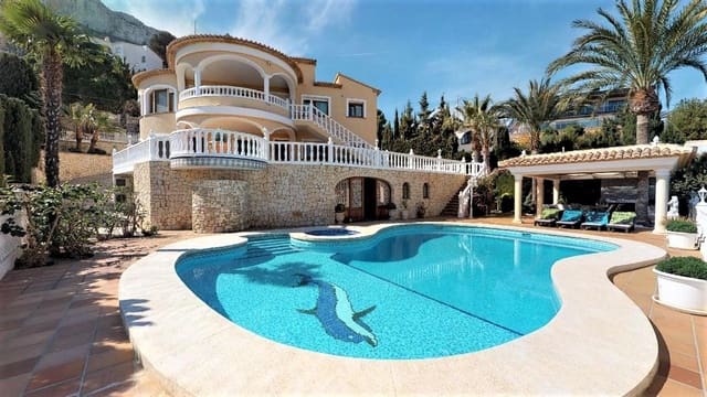 7 bedroom Villa for sale in Pueblo, Calpe / Calp - € 900,000 (Ref: 9380210)