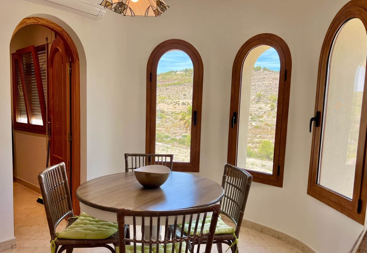 4 bedroom Villa for sale in Calpe / Calp - € 849,000 (Ref: 9380213)