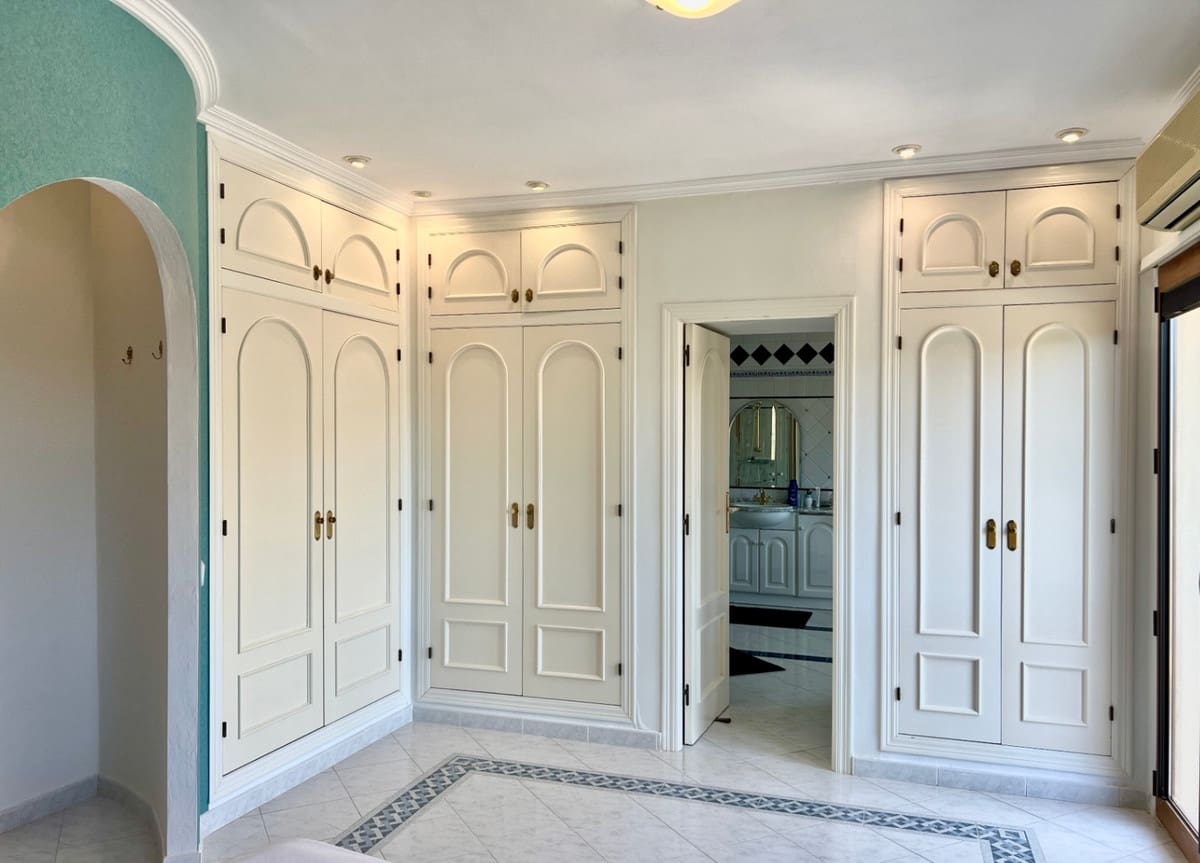 4 bedroom Villa for sale in Calpe / Calp - € 849,000 (Ref: 9380213)