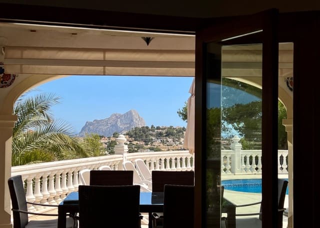 Chalet de 4 habitaciones en Pueblo, Calpe / Calp en venta - 849.000 € (Ref: 9380213)