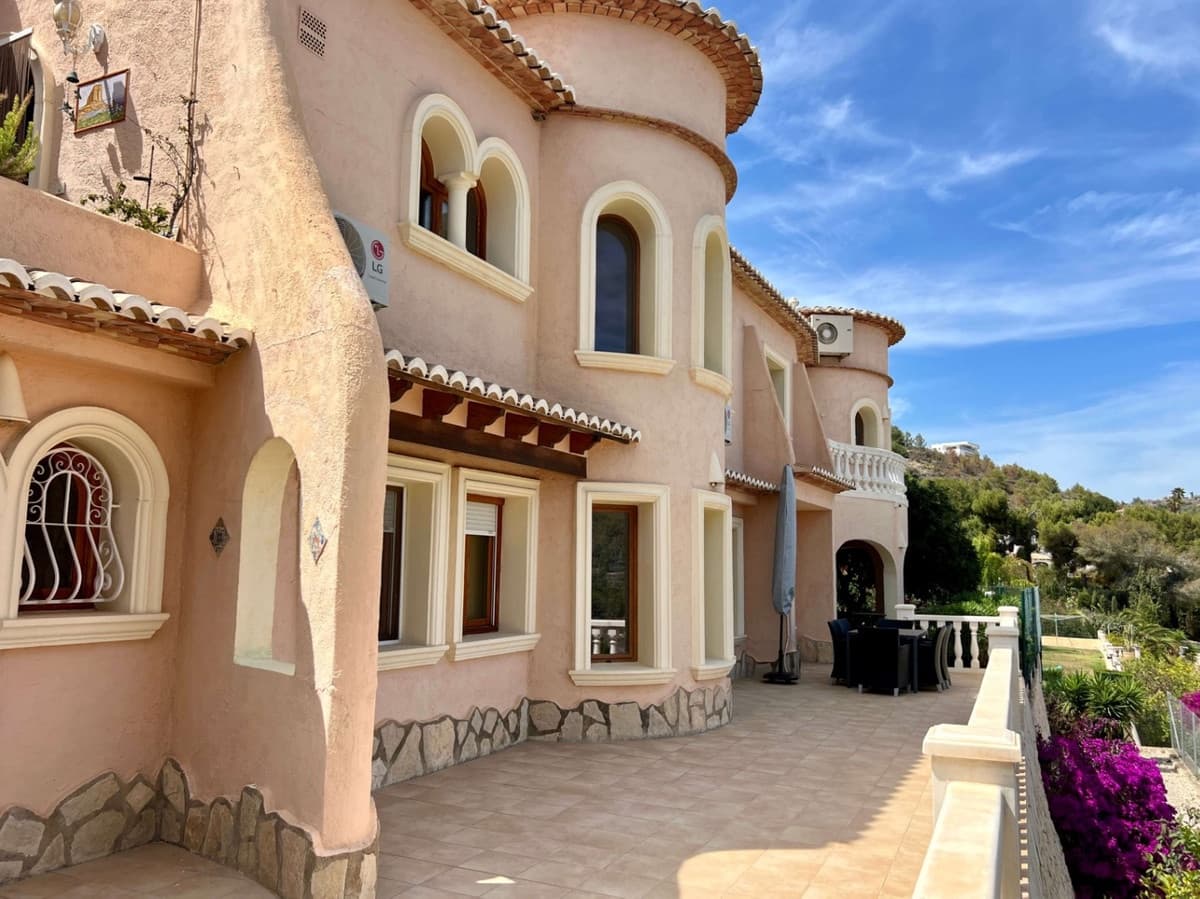 4 soveværelse Villa til salg i Calpe / Calp - € 849.000 (Ref: 9380213)