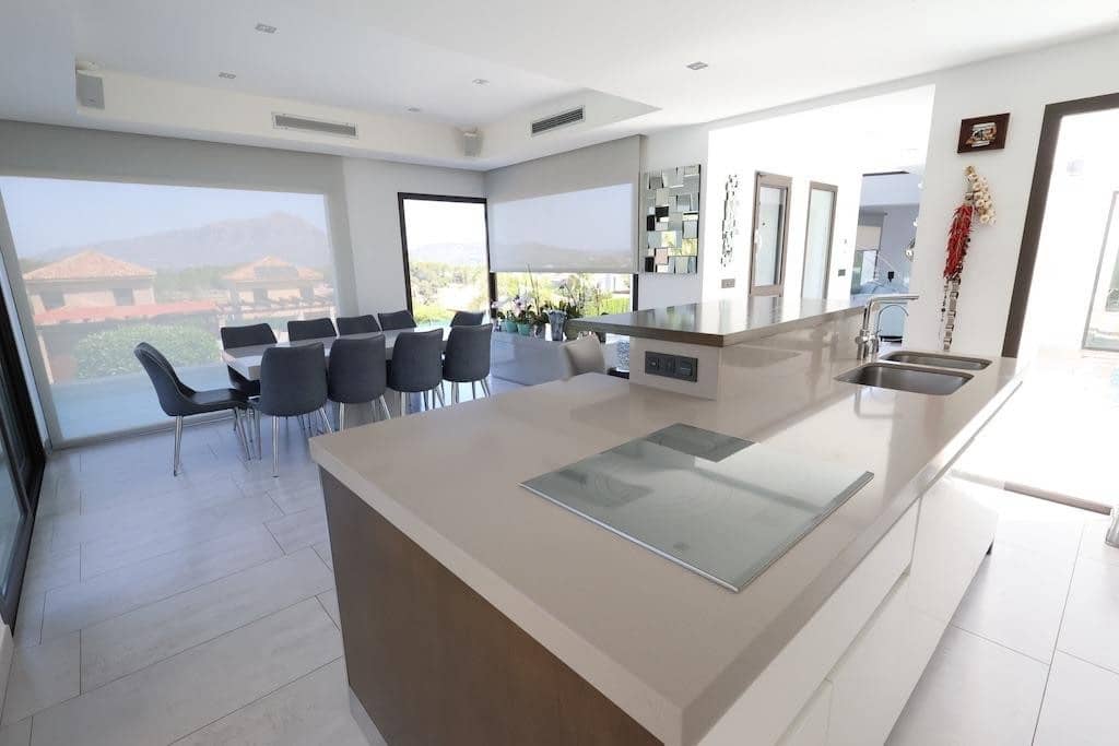 5 bedroom Villa for sale in Javea / Xabia - € 2,499,000 (Ref: 9380228)