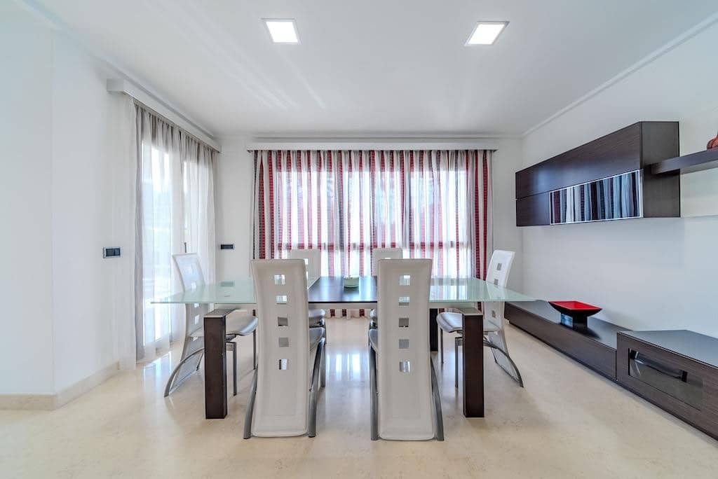 Chalet de 5 habitaciones en Cabo Roig en venta - 1.995.000 € (Ref: 9380243)