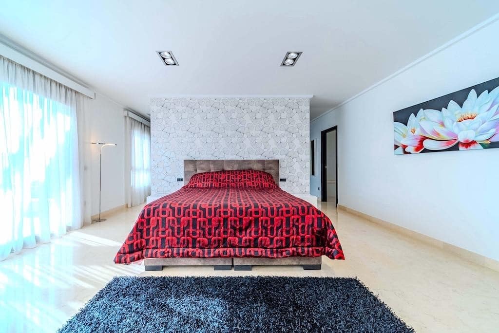 Chalet de 5 habitaciones en Cabo Roig en venta - 1.995.000 € (Ref: 9380243)