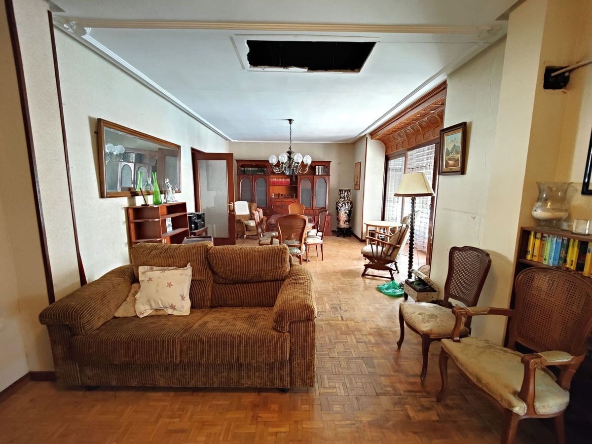 5 sypialnia Apartament na sprzedaż w Torrevieja - 299 000 € (Ref: 9380244)