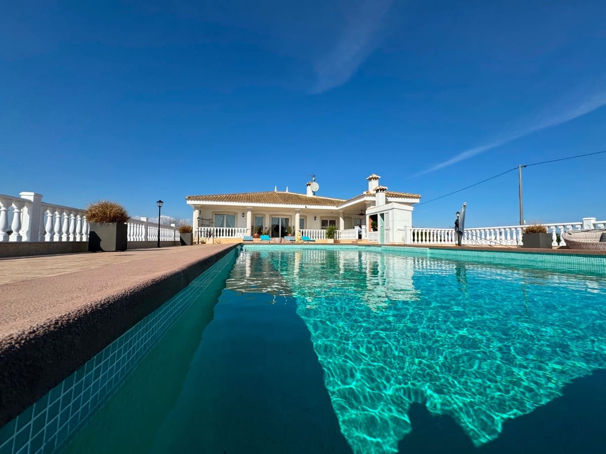 6 bedroom Villa for sale in Rojales - € 850,000 (Ref: 9380248)