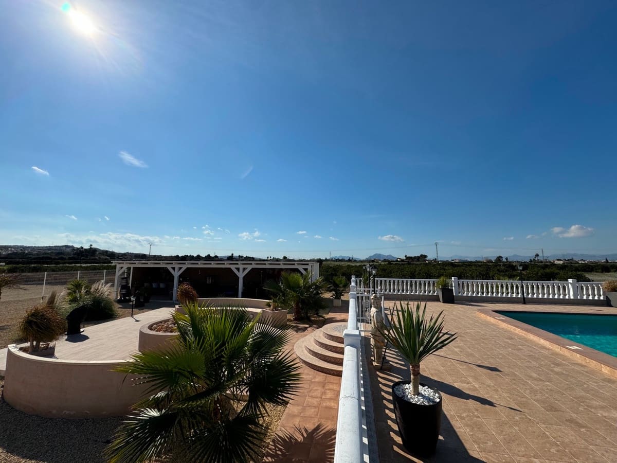 6 bedroom Villa for sale in Rojales - € 850,000 (Ref: 9380248)