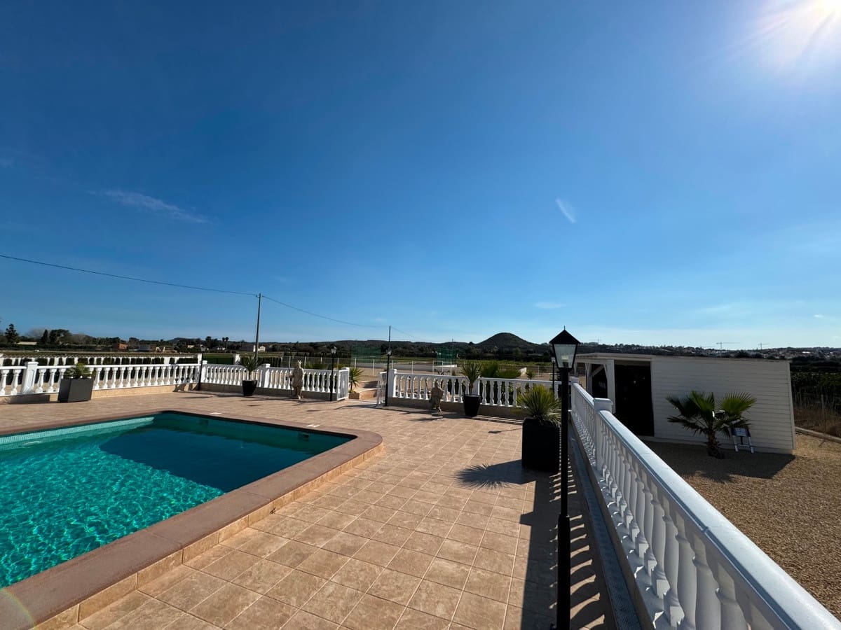 6 bedroom Villa for sale in Rojales - € 850,000 (Ref: 9380248)