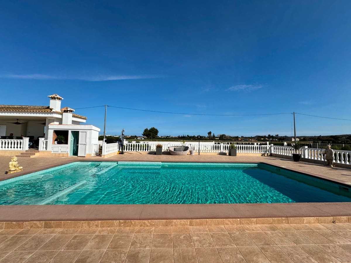 6 bedroom Villa for sale in Rojales - € 850,000 (Ref: 9380248)