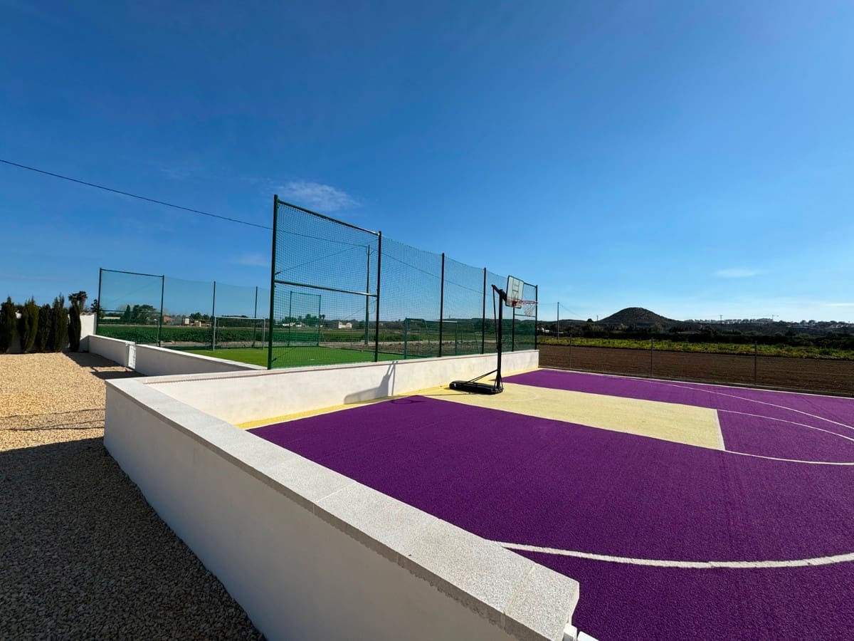 6 bedroom Villa for sale in Rojales - € 850,000 (Ref: 9380248)