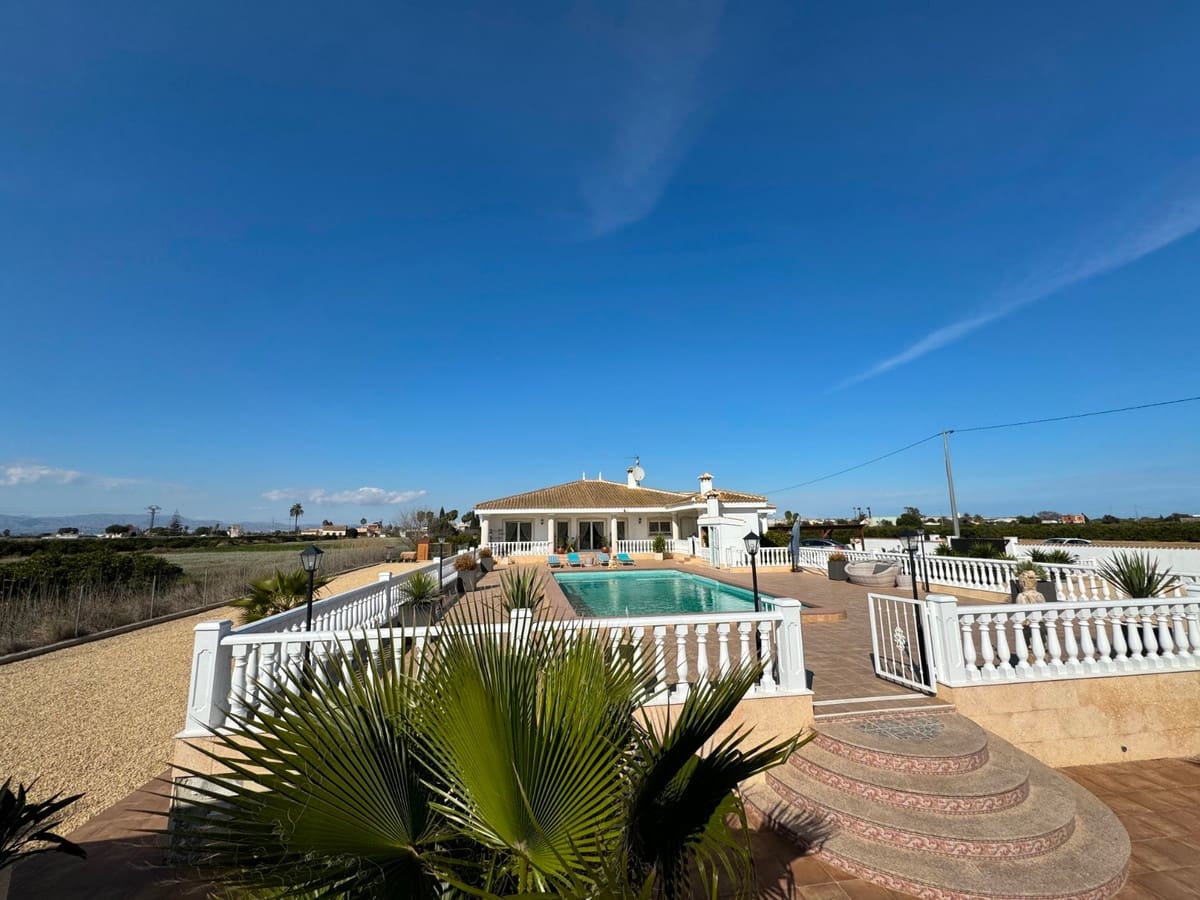 6 bedroom Villa for sale in Rojales - € 850,000 (Ref: 9380248)