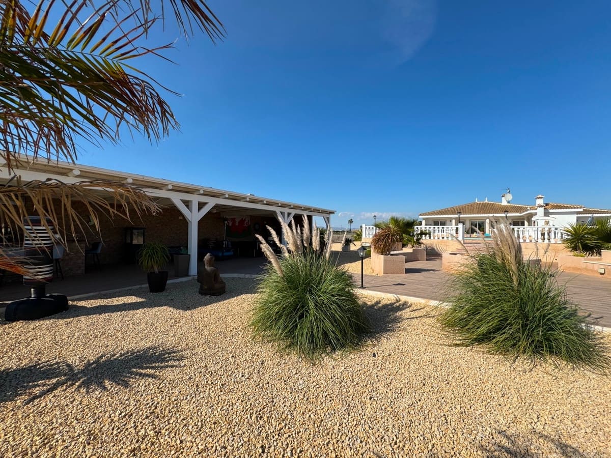 6 bedroom Villa for sale in Rojales - € 850,000 (Ref: 9380248)