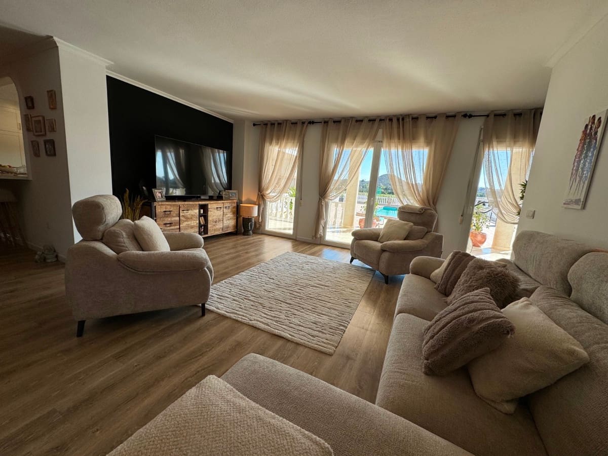 6 bedroom Villa for sale in Rojales - € 850,000 (Ref: 9380248)