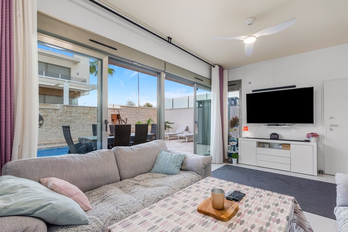 3 quarto Moradia para venda em Villamartin - 435 000 € (Ref: 9380254)