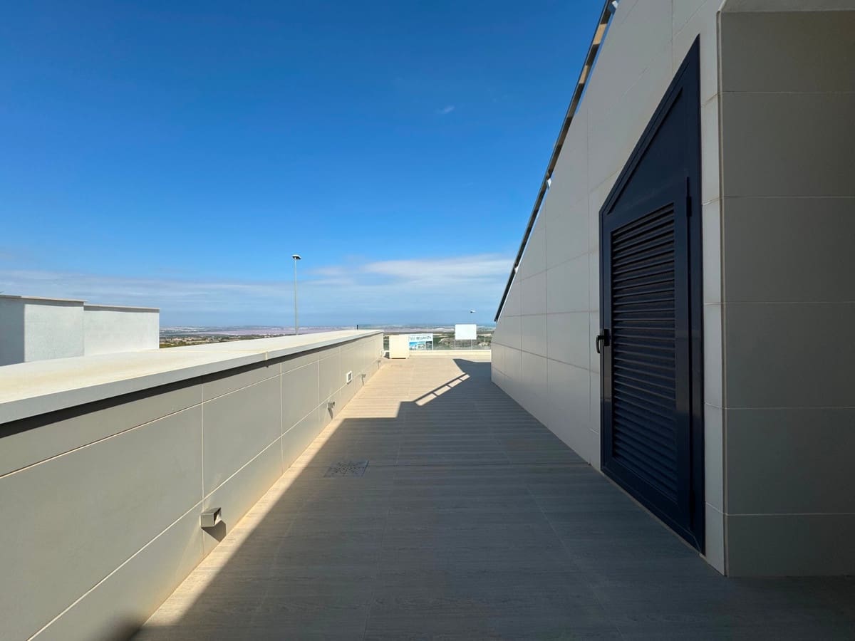 5 soveværelse Villa til salg i San Miguel de Salinas - € 849.000 (Ref: 9380261)