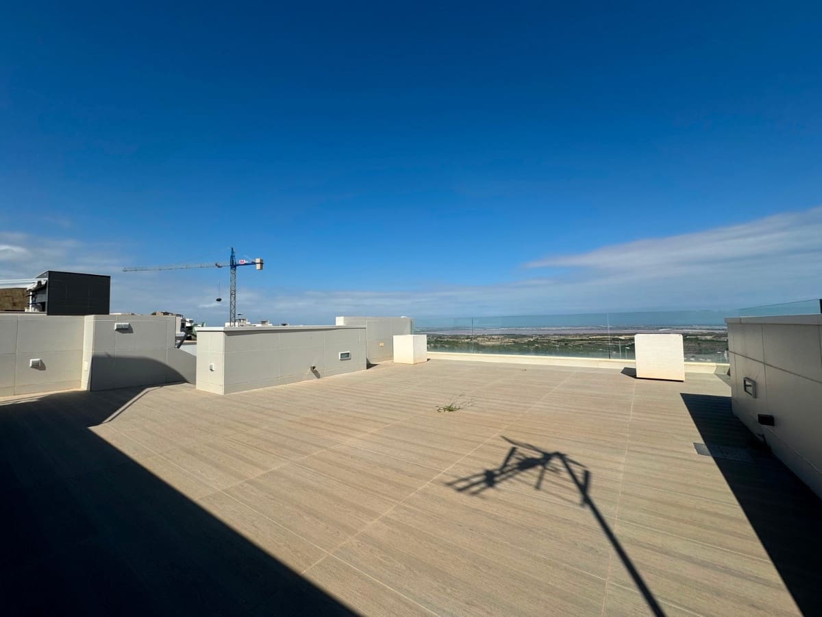 5 bedroom Villa for sale in San Miguel de Salinas - € 849,000 (Ref: 9380261)