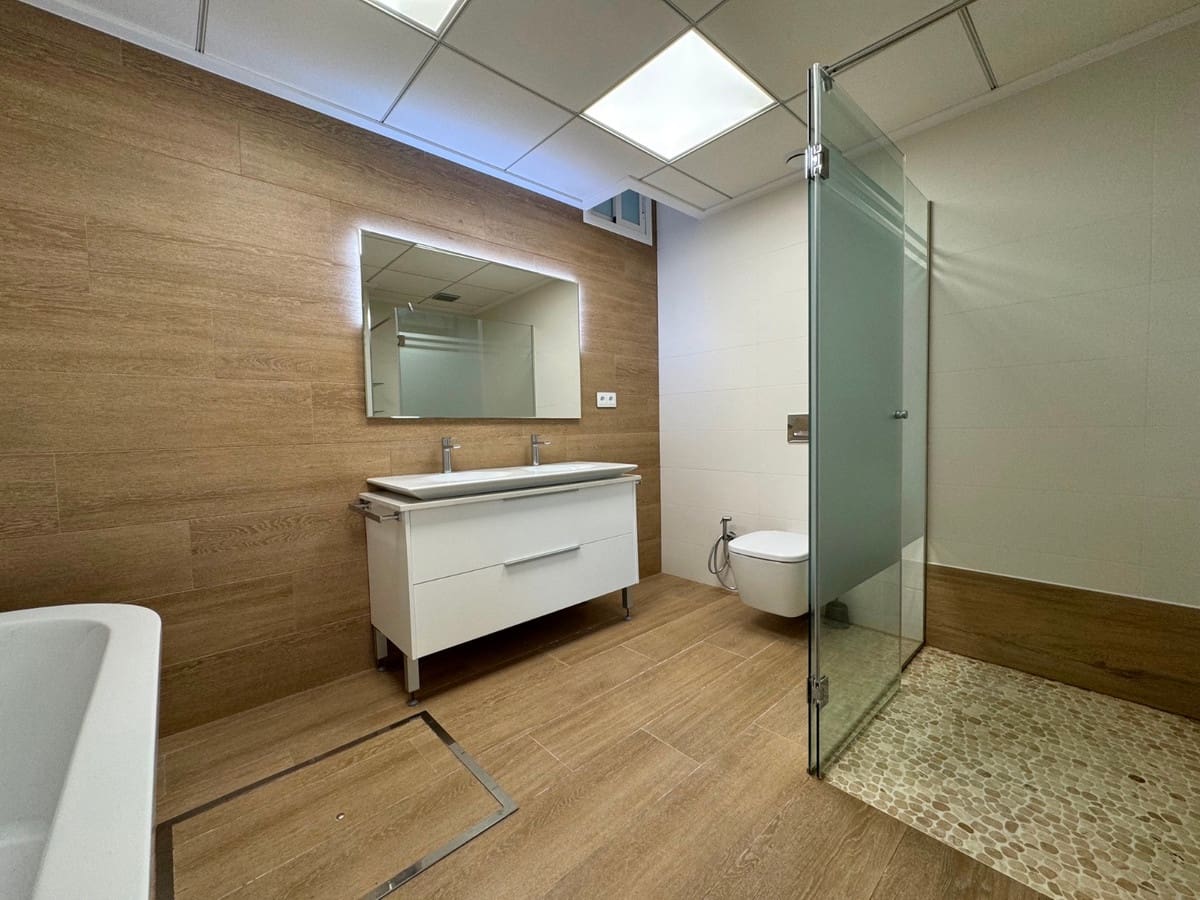 5 bedroom Villa for sale in San Miguel de Salinas - € 849,000 (Ref: 9380261)