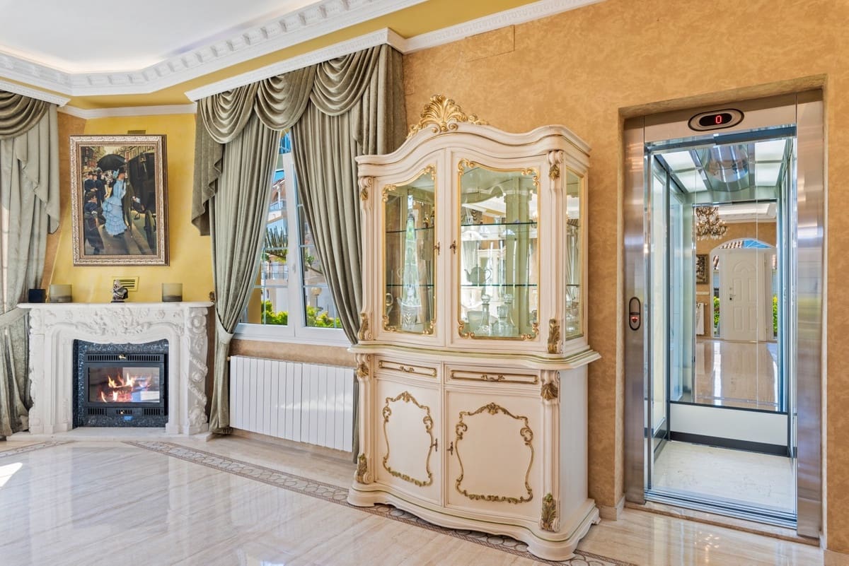 6 quarto Moradia para venda em Playa Flamenca - 2 095 000 € (Ref: 9380262)