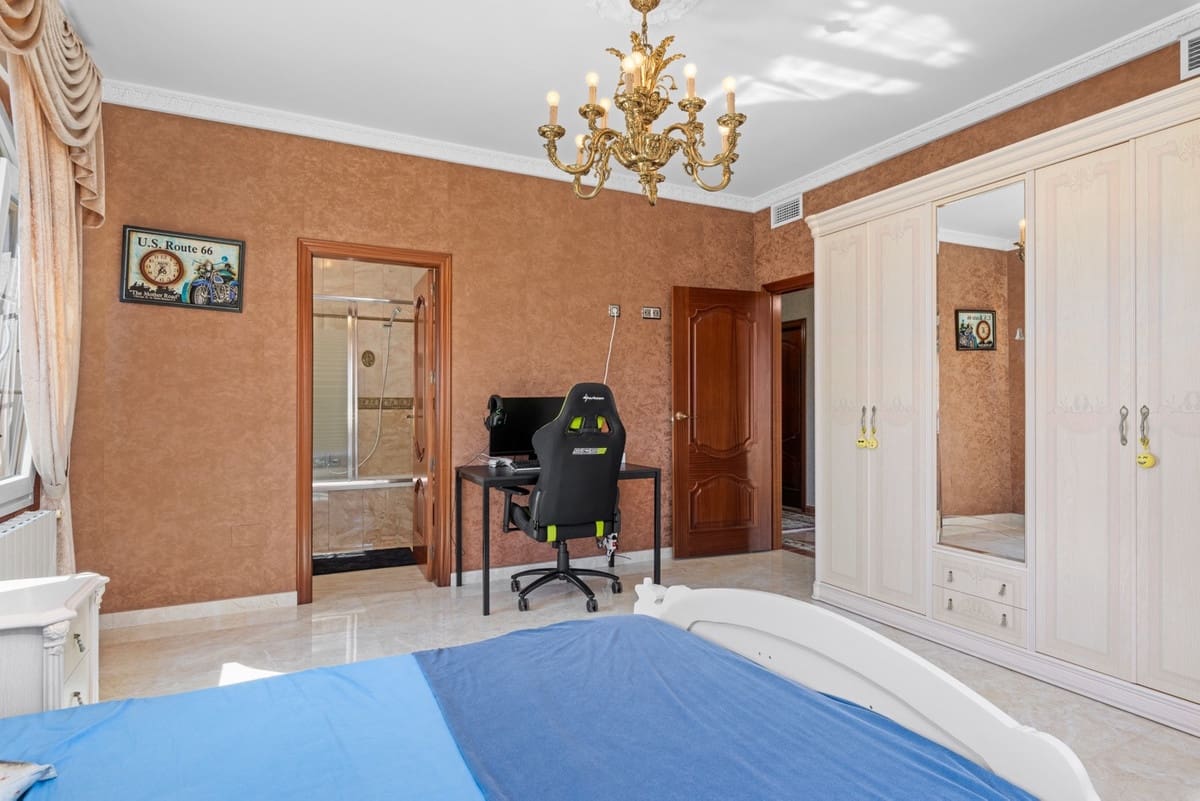 6 quarto Moradia para venda em Playa Flamenca - 2 095 000 € (Ref: 9380262)