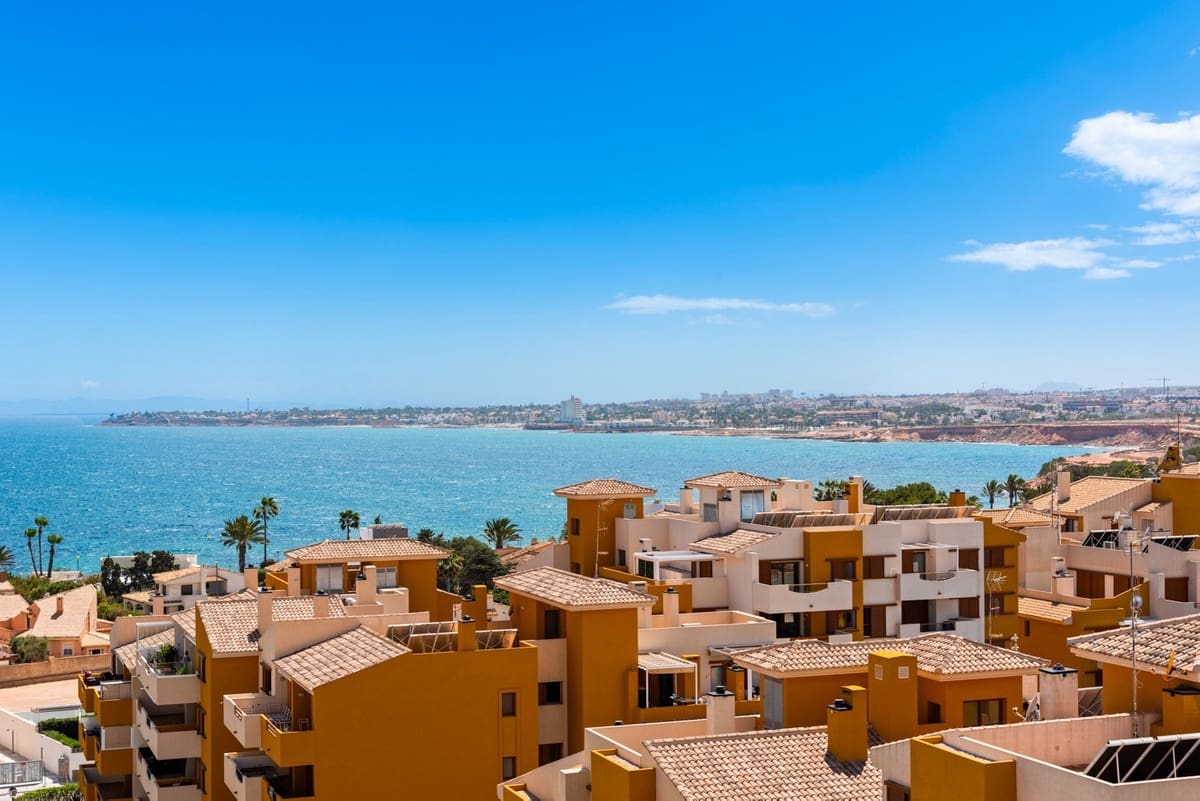 2 bedroom Penthouse for sale in Orihuela Costa - € 595,000 (Ref: 9380263)