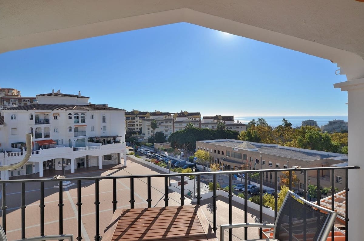 2 bedroom Apartment for sale in Arroyo de la Miel - € 335,000 (Ref: 9380265)