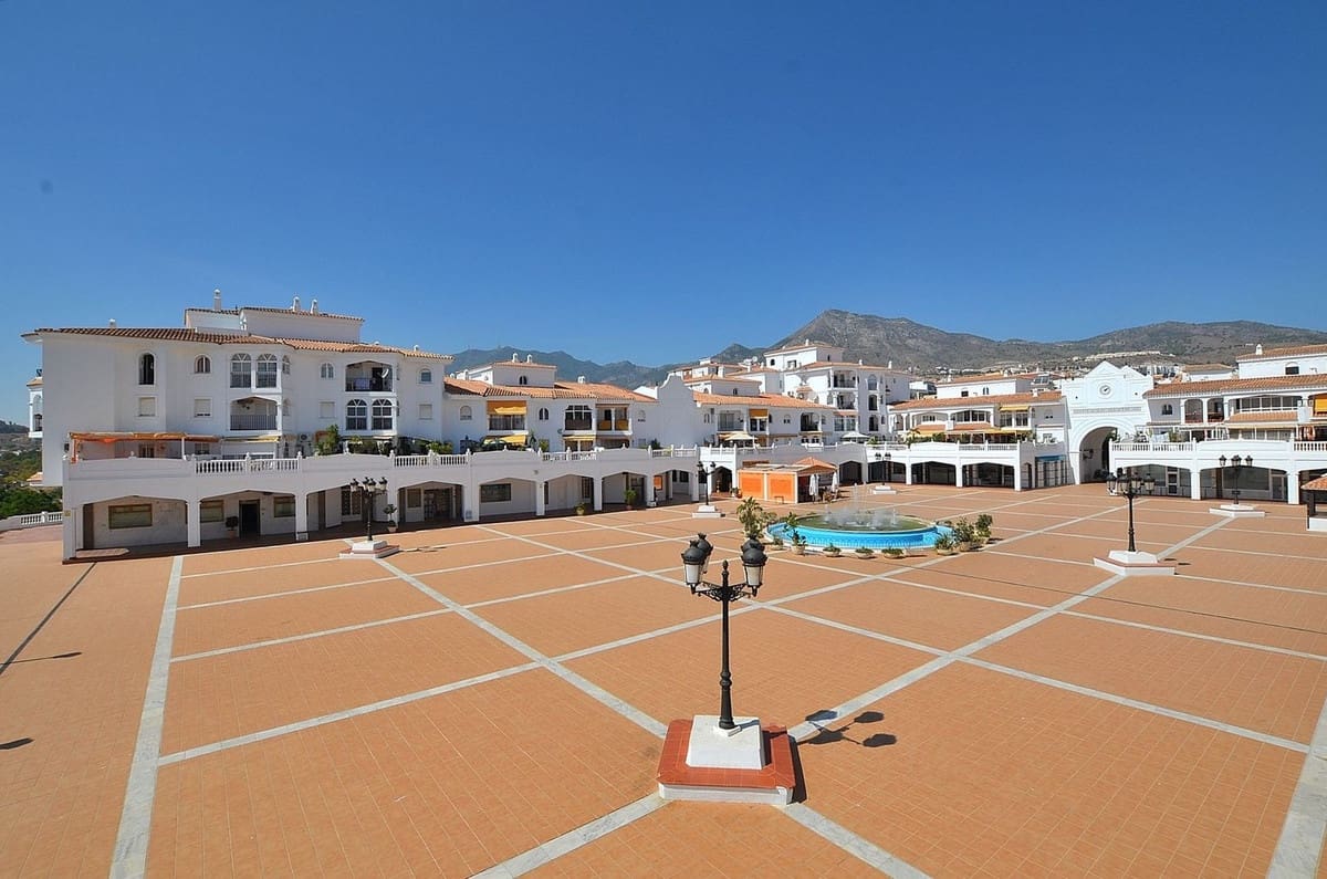 2 bedroom Apartment for sale in Arroyo de la Miel - € 335,000 (Ref: 9380265)