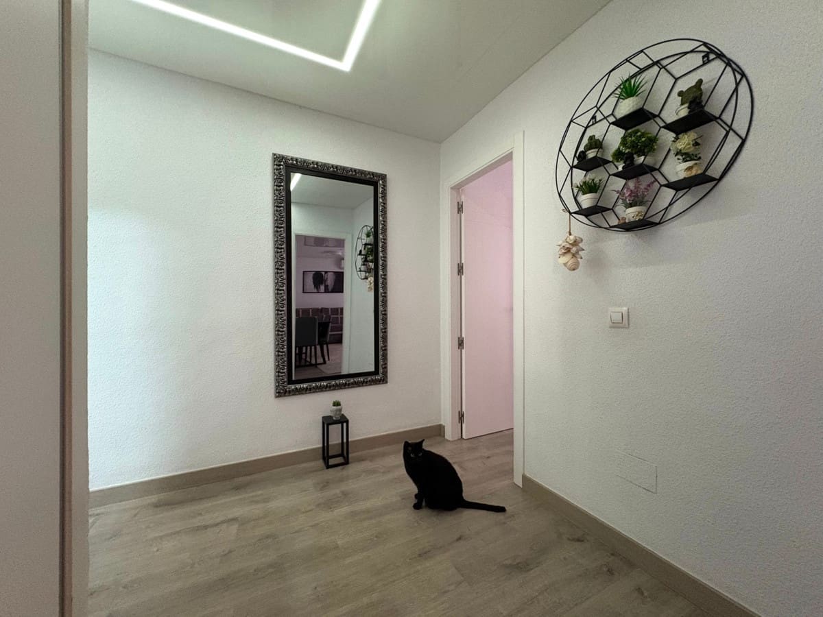 4 sovrum Lägenhet till salu i Torrevieja - 209 000 € (Ref: 9380274)