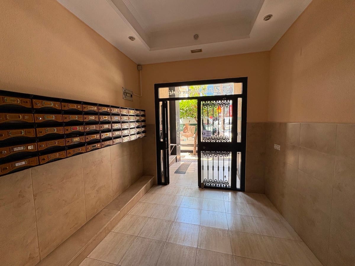 4 sovrum Lägenhet till salu i Torrevieja - 209 000 € (Ref: 9380274)