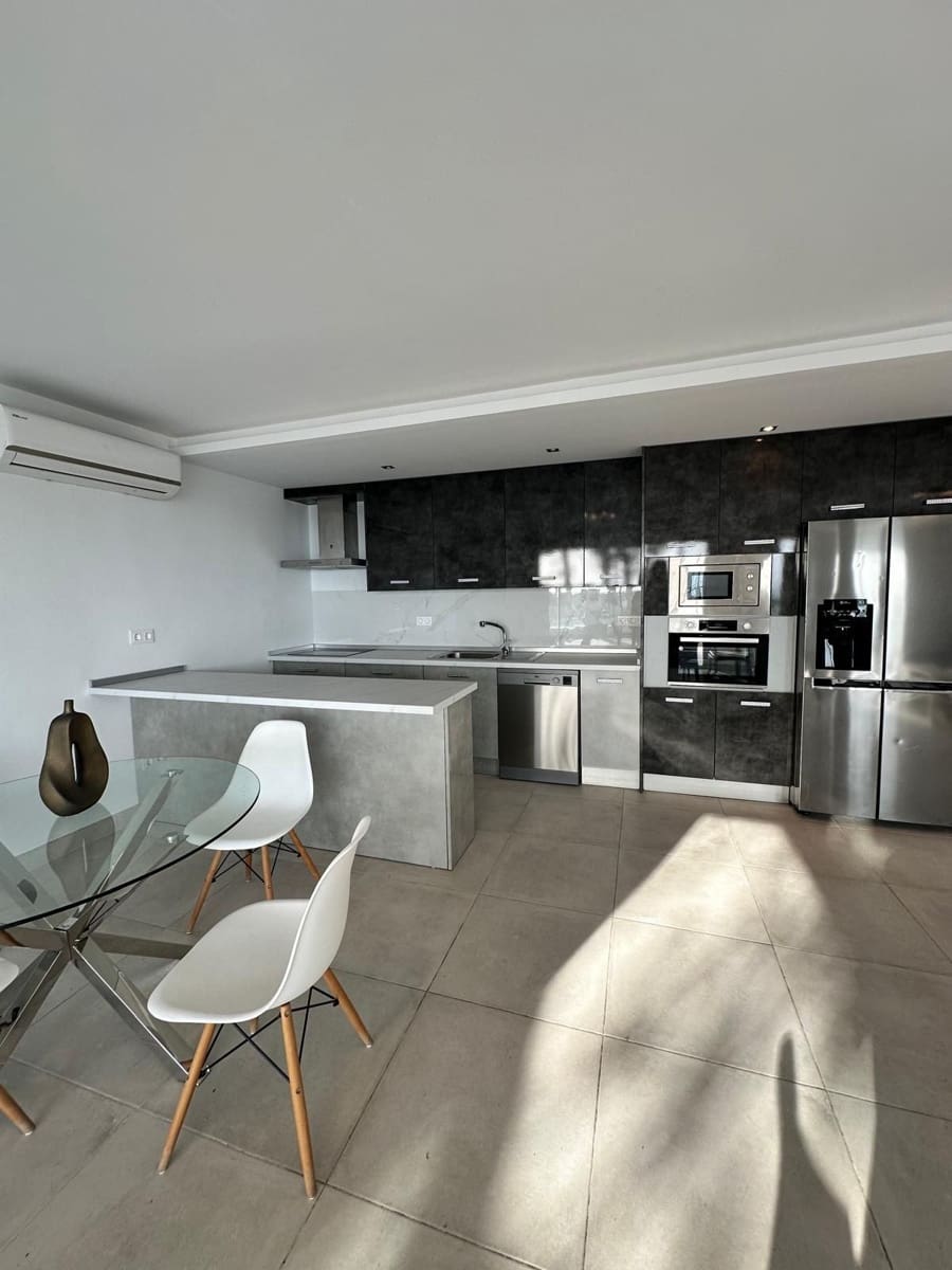 Chalet de 6 habitaciones en El Chaparral en venta - 1.350.000 € (Ref: 9380391)