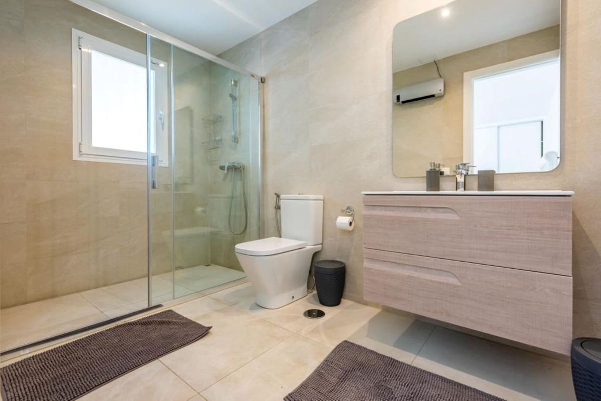 Chalet de 6 habitaciones en El Chaparral en venta - 1.350.000 € (Ref: 9380391)