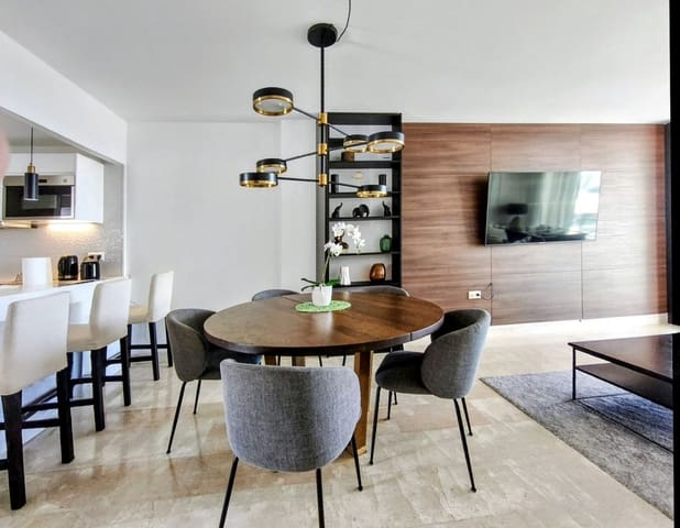 2 soveværelse Lejlighed til salg i Riviera del Sol, Mijas - € 328.000 (Ref: 9380392)