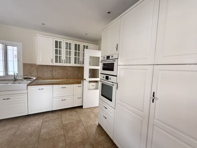 6 makuuhuone Huvila myytävänä paikassa Torreblanca, Fuengirola - 985 000 € (Ref: 9380394)