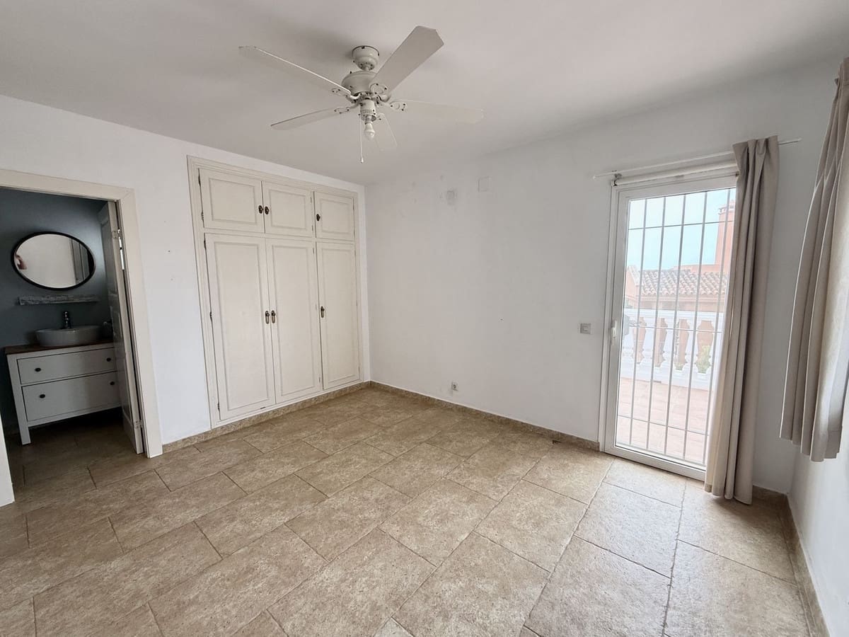 6 makuuhuone Huvila myytävänä paikassa Fuengirola - 985 000 € (Ref: 9380394)