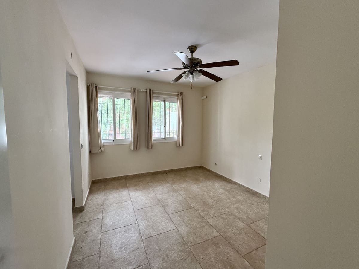 6 makuuhuone Huvila myytävänä paikassa Fuengirola - 985 000 € (Ref: 9380394)