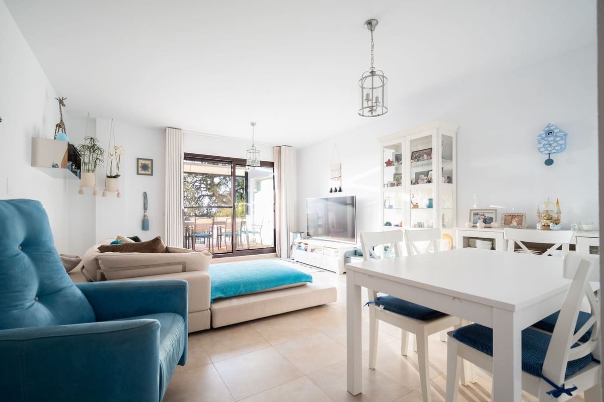 3 soverom Penthouse til salgs i Los Monteros med garasje - € 649 000 (Ref: 9380396)