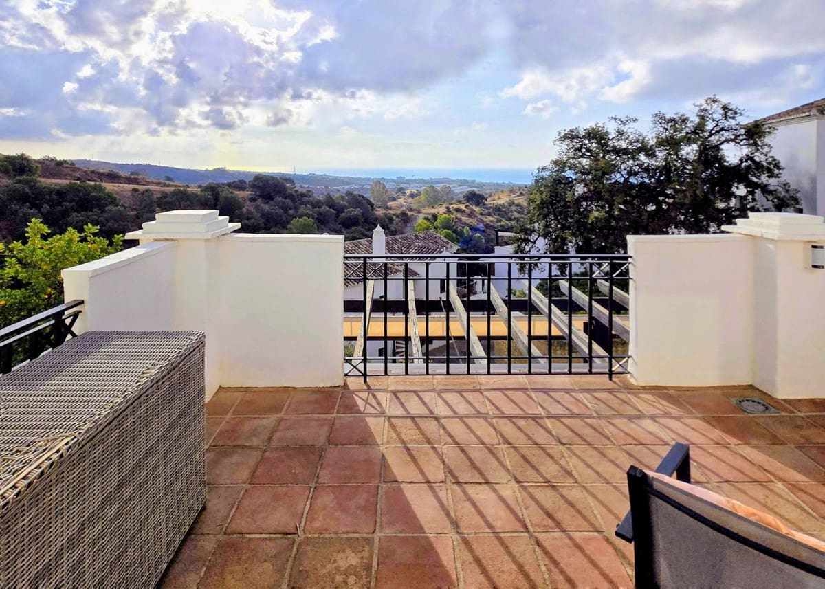 3 soverom Penthouse til salgs i Los Monteros med garasje - € 649 000 (Ref: 9380396)