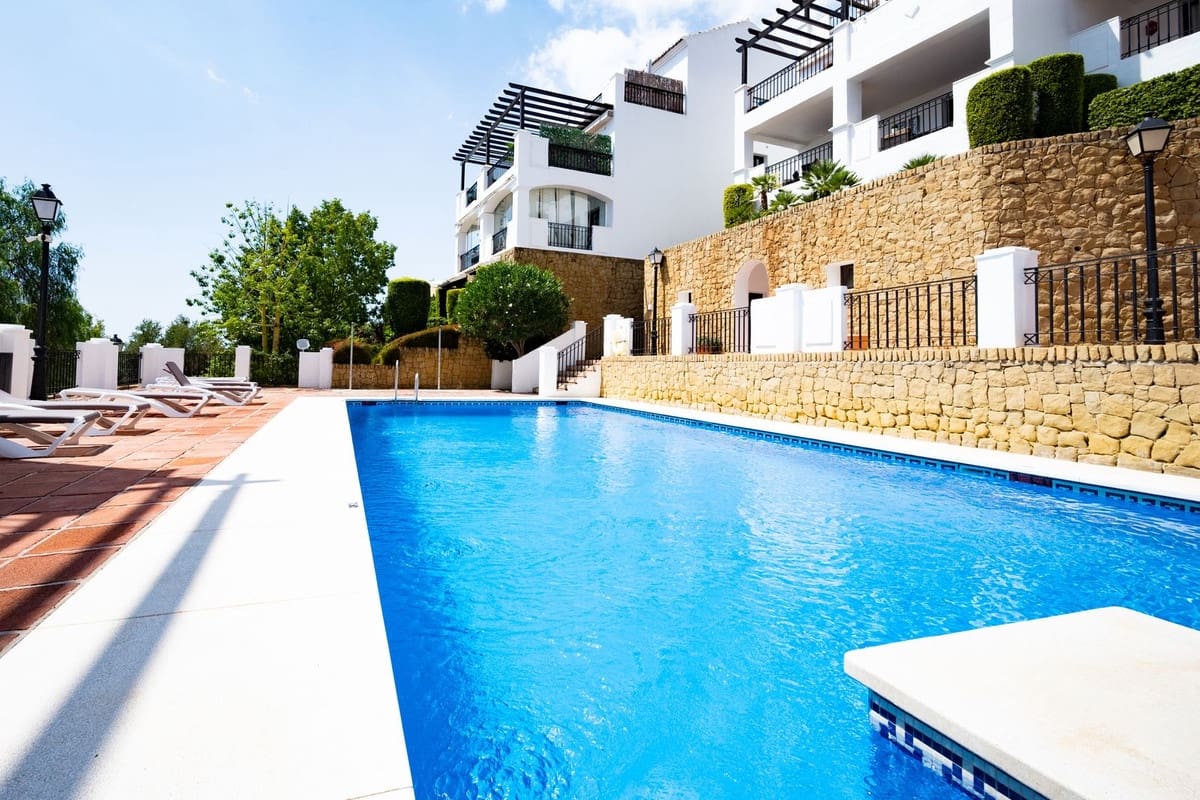 3 soverom Penthouse til salgs i Los Monteros med garasje - € 649 000 (Ref: 9380396)