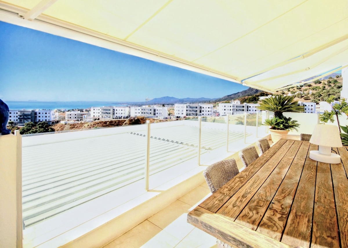 2 soveværelse Penthouse til salg i Los Monteros - € 980.000 (Ref: 9380397)