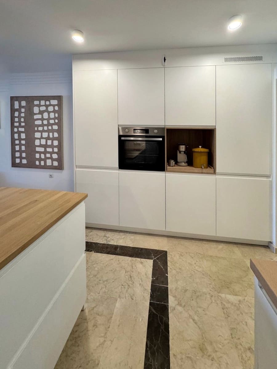 3 bedroom Apartment for sale in Marbella - € 495,000 (Ref: 9380405)